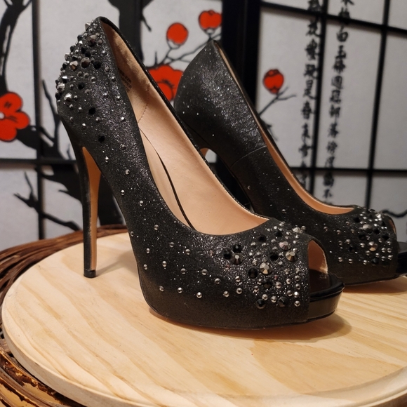 HEIRESS FABULICIOUS BY PLEASER STUNNING GREY SATIN JEWELED HEELS/SIZE 6 - Picture 2 of 15